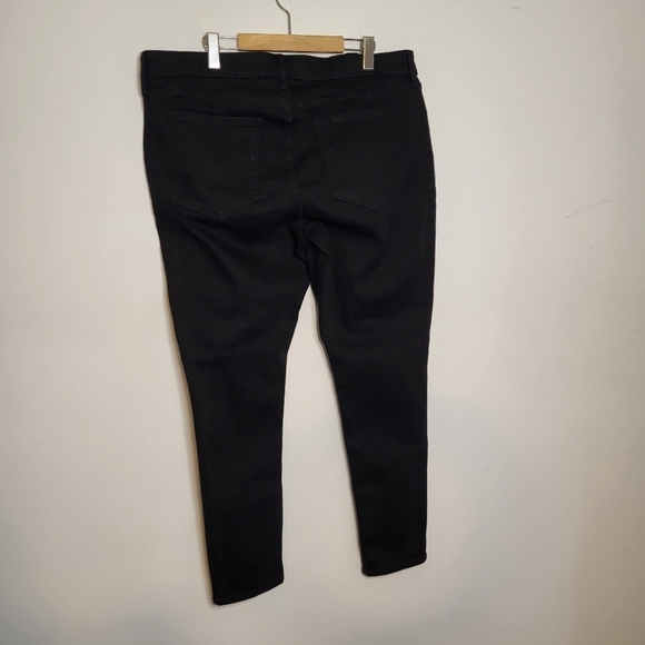 Old Navy Mid Rise Skinny Black Jeans Size 18 - Picture 5 of 9